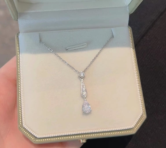 rochoferni銀河の涙のネックレス
