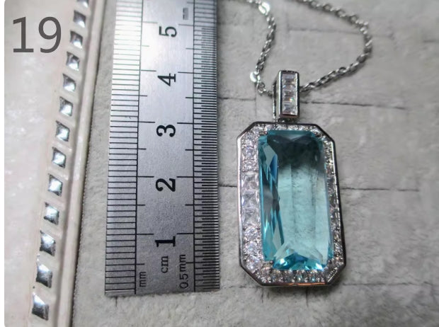 xzlb人工水晶のネックレス
