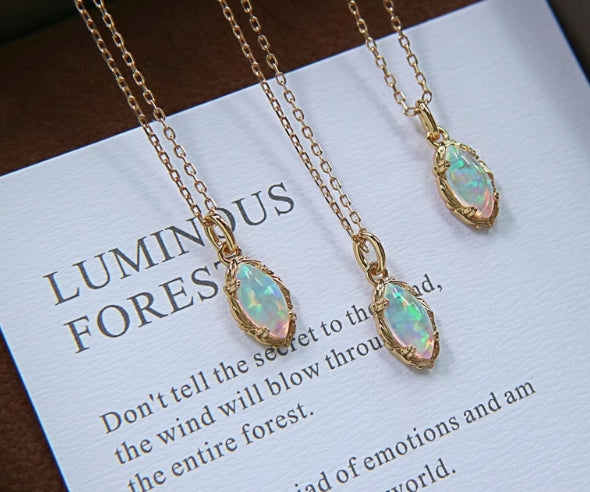 luminousforest人工オパールのネックレス
