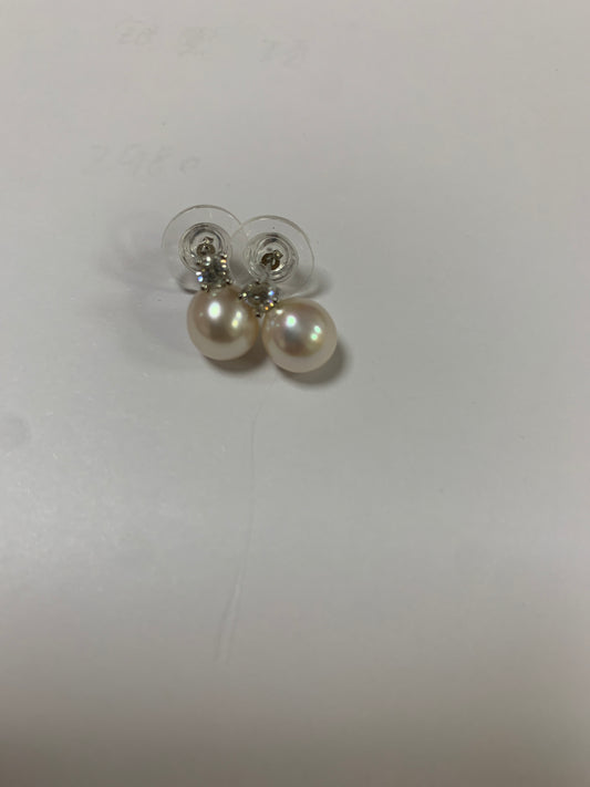 パールとダイヤのピアス