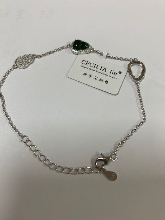 シルバーのブレス